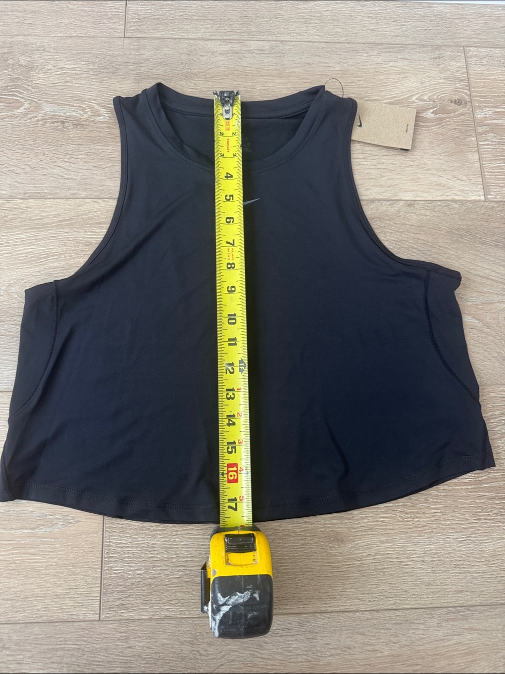Nike Black Women's Cropped Performance Tank dri-fit - Picture 3 of 11